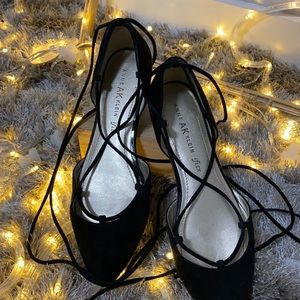Anne AK Klein Shoes flat with lace